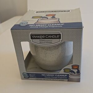 NIB Yankee Candle Scenterpiece Meltcup Warmer Electric No Messy Clean up